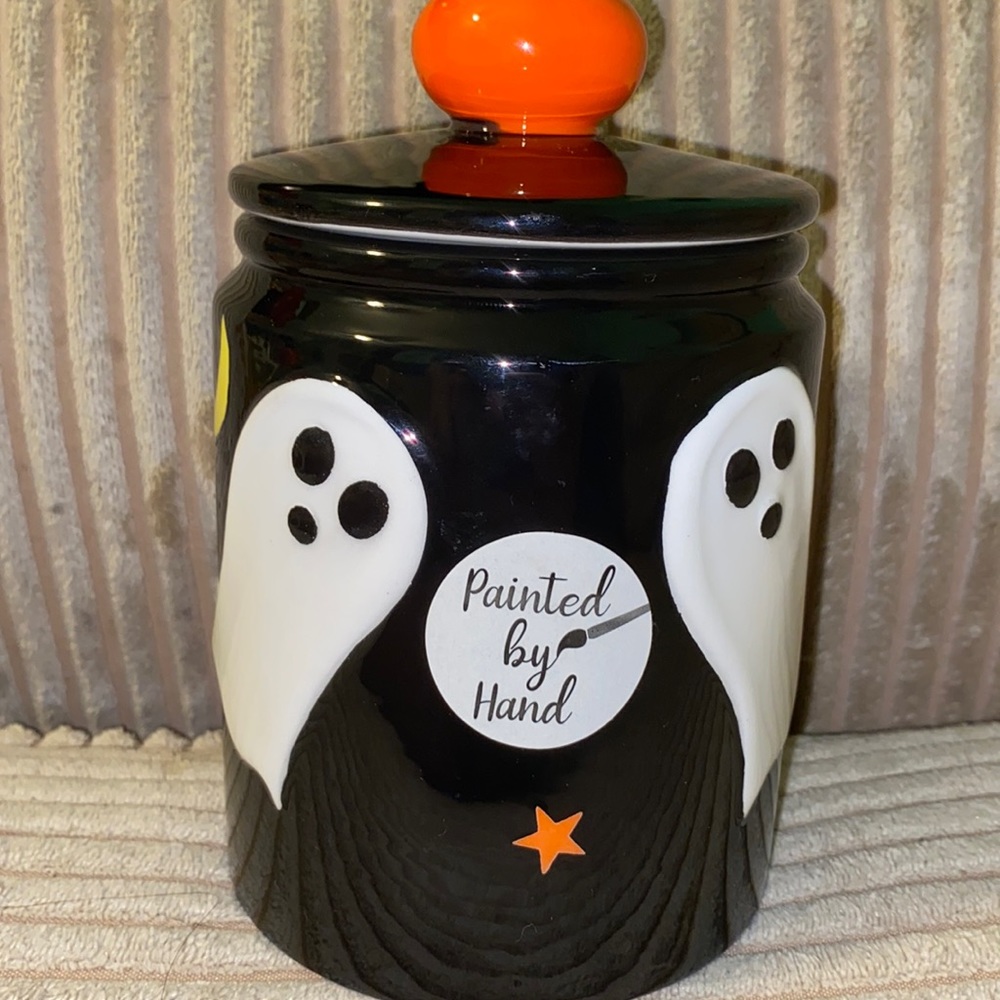 Viral Ghost Halloween canister